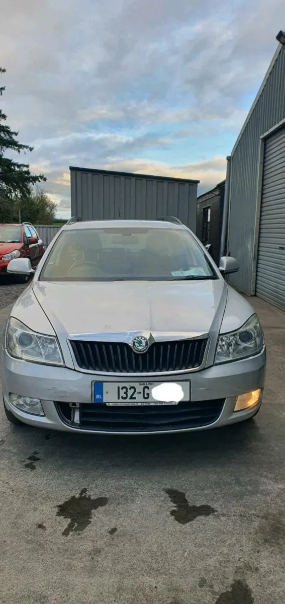 132 SKODA OCTAVIA ESTATE - Image 2