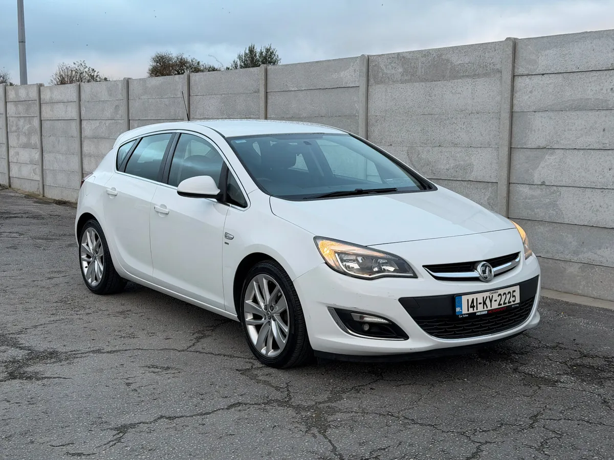 Vauxhall Astra 1.6 SRI NCT 01/26 - Image 3