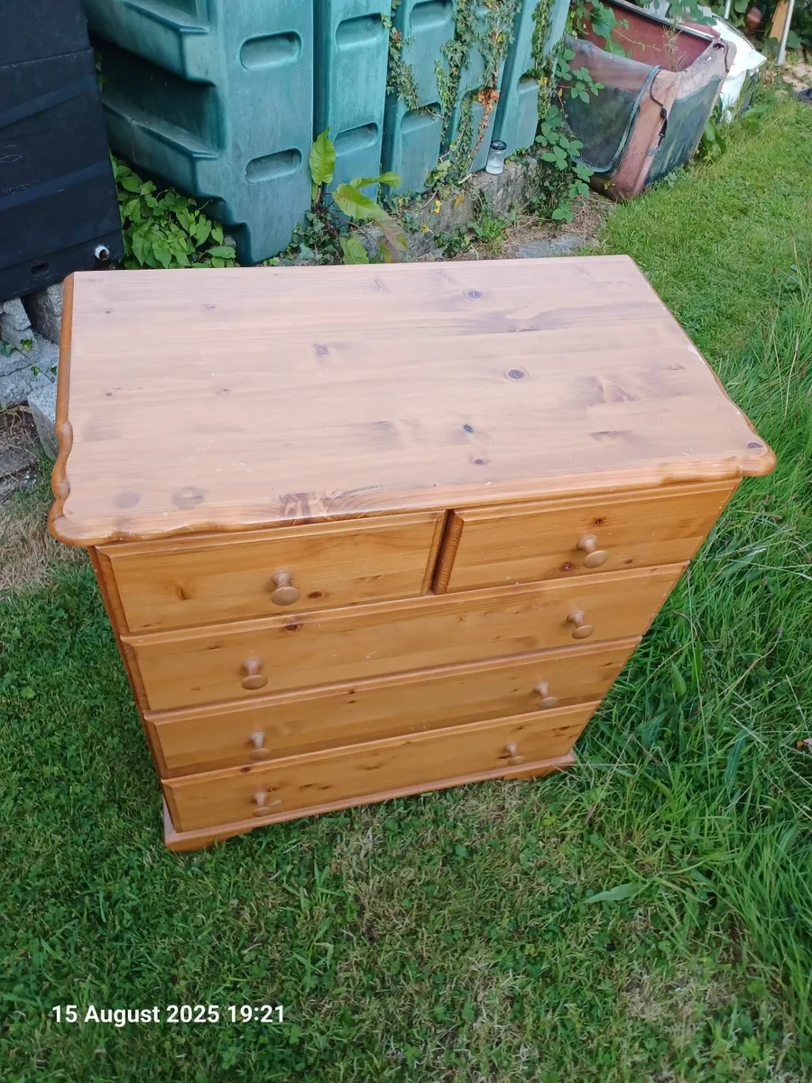 Pine drawers set - Image 1