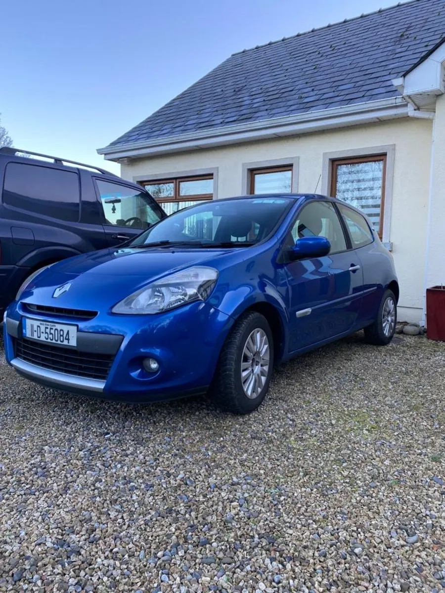 2011 Renault Clio - Image 1