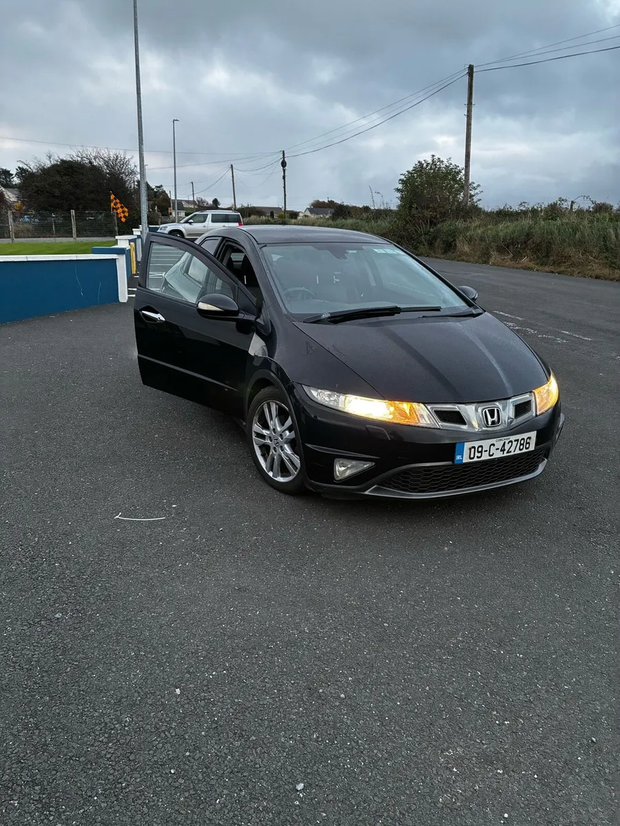 Car - Image 4