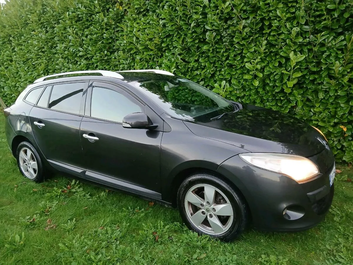 Renault Megane Estate - Image 1