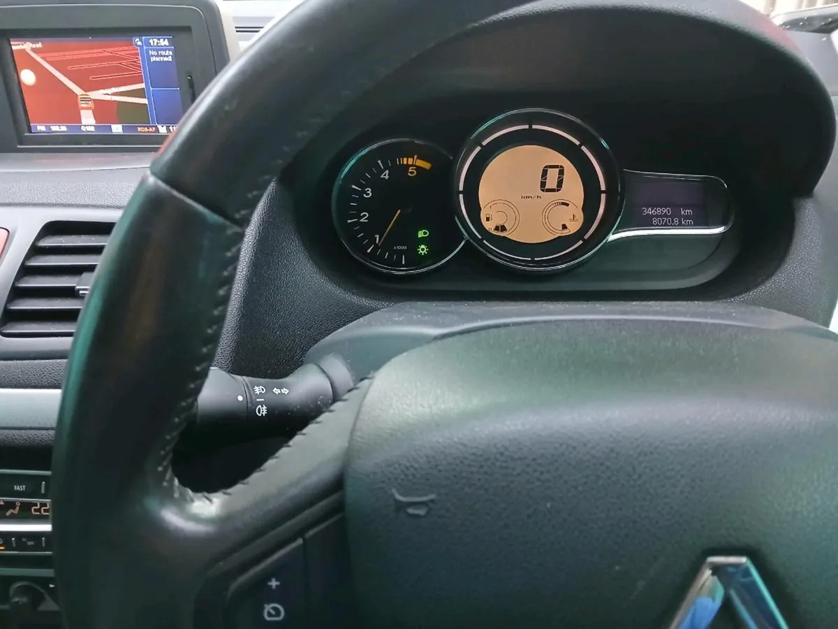 Renault Megane Estate - Image 4