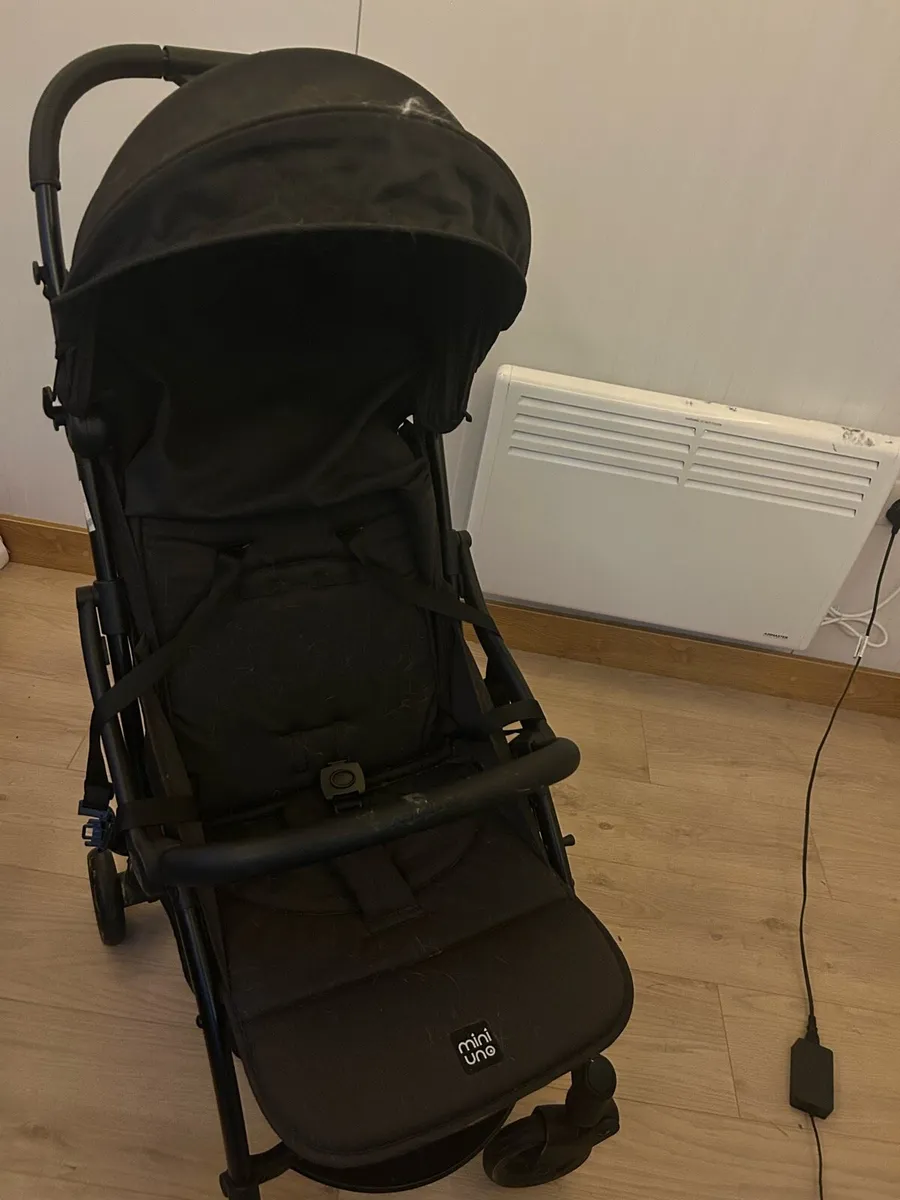 Mini Uno Lightweight Stroller with One-Hand Fold - Image 2