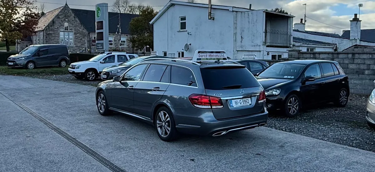 16 Mercedes-Benz E-Class - Image 4