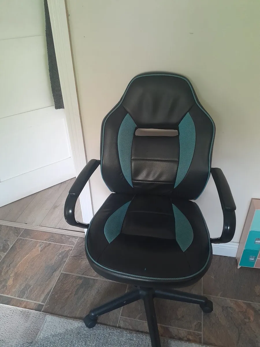 Gaming chair