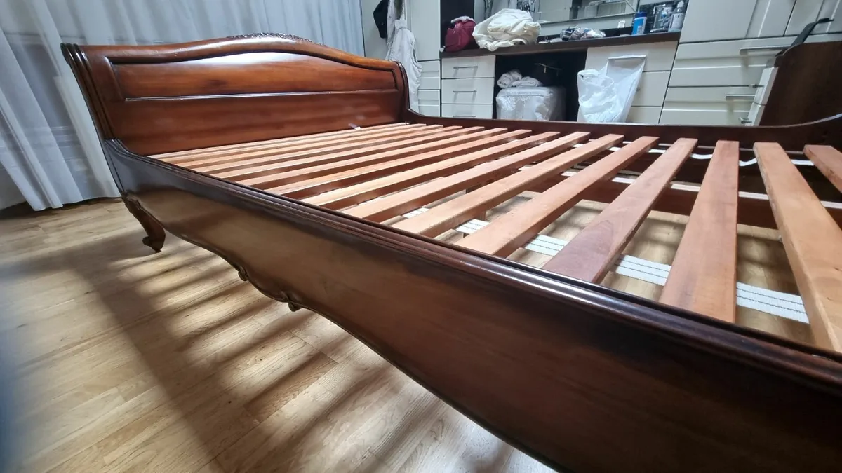 Double Bed (LYON LEATHER 4'6" Bed Frame) - Image 4