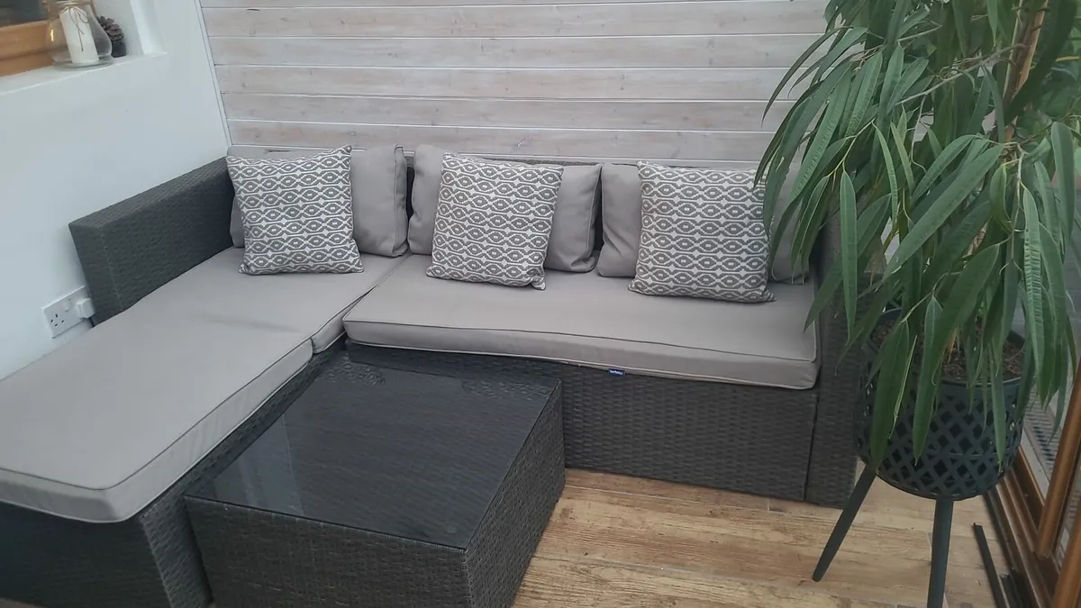 Garden corner sofa - Image 1