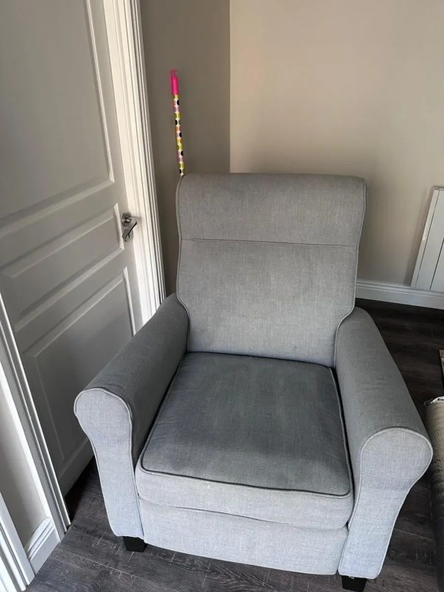 recliner - Image 2