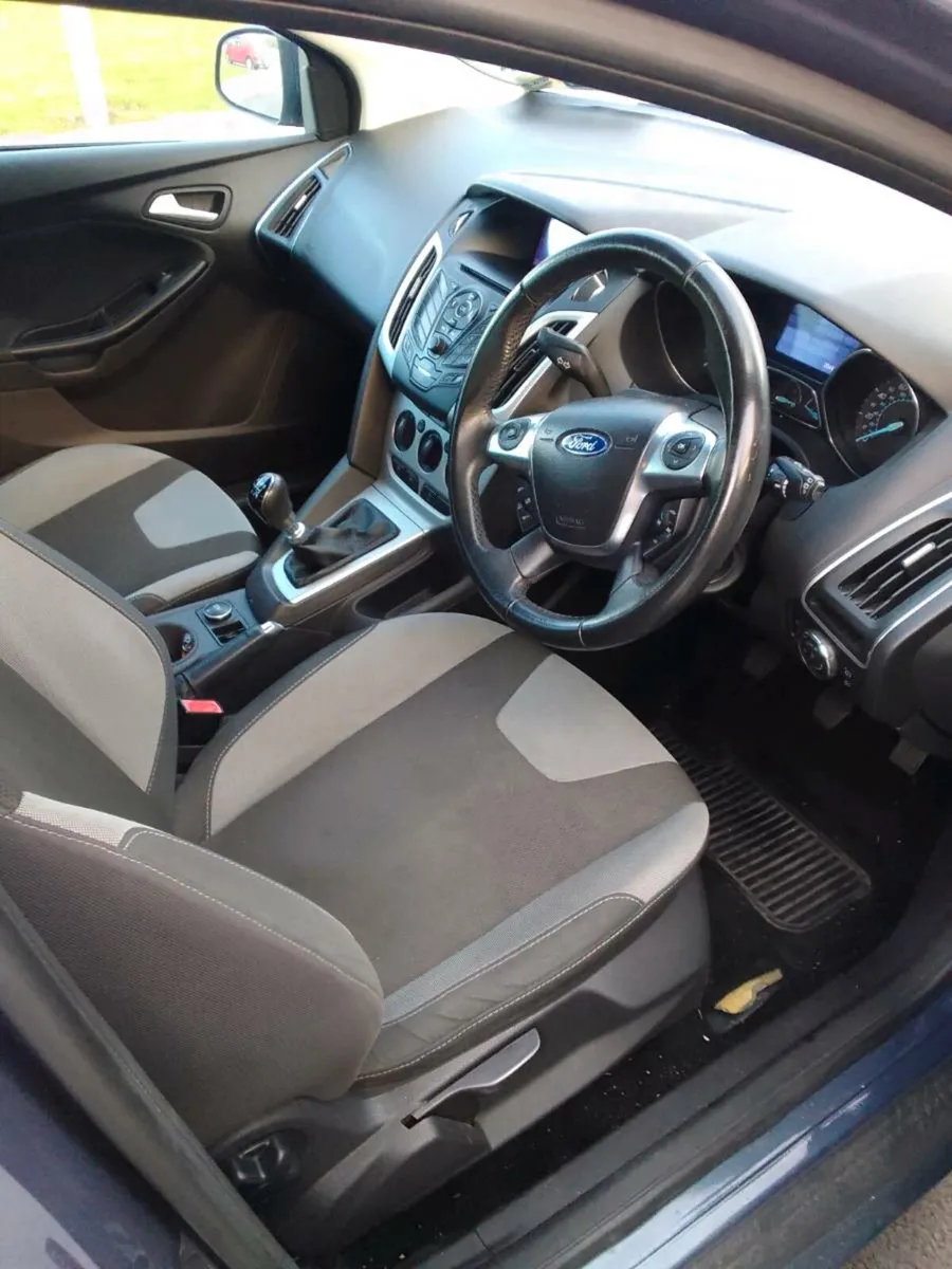12 Ford Focus - Image 4