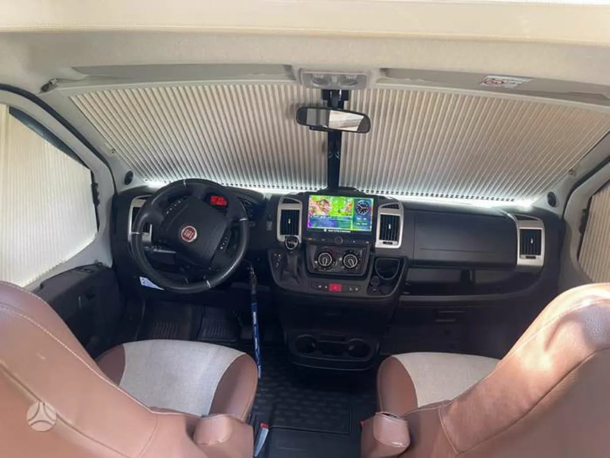 2021 BURSTNER limited 726G automatic - Image 4