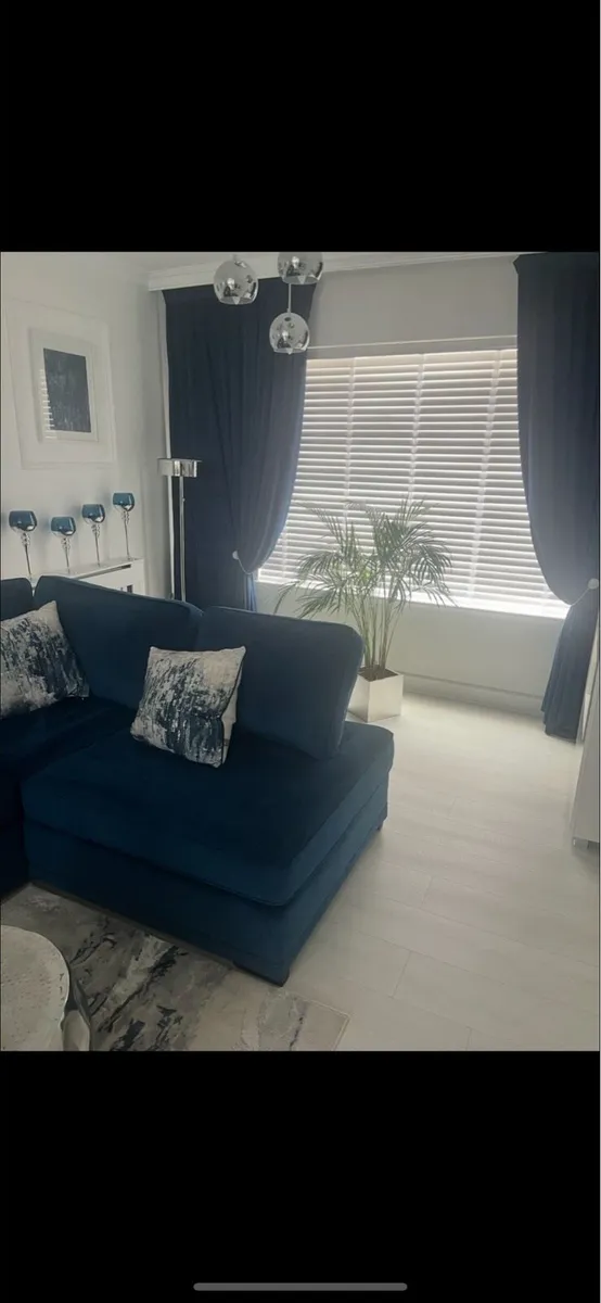 Right hand corner sofa for sale - Image 4