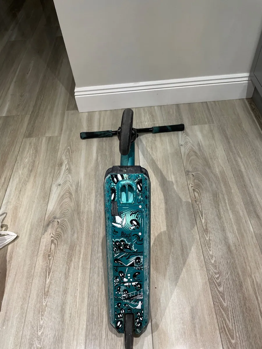 Blunt Envy Colt S5 Complete Stunt Scooter - Teal - Image 4