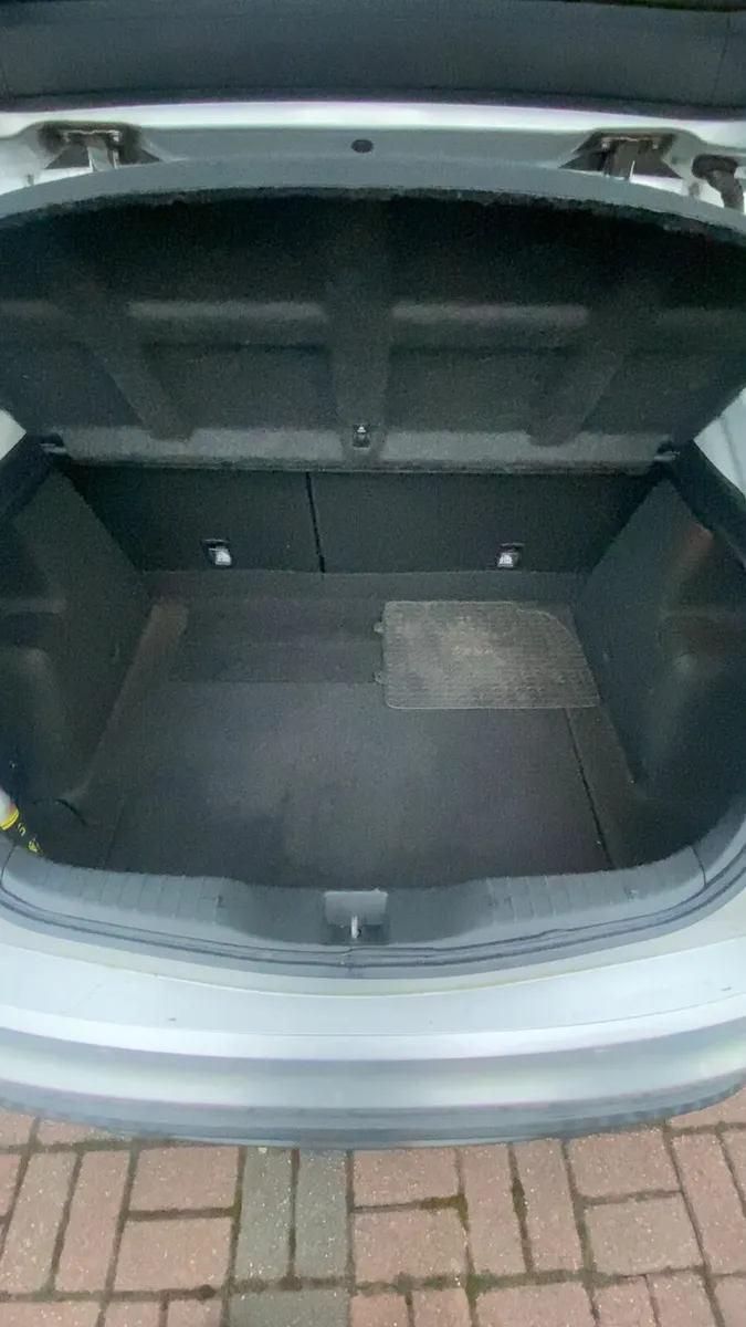 Honda  civic  1.6 diesel - Image 2