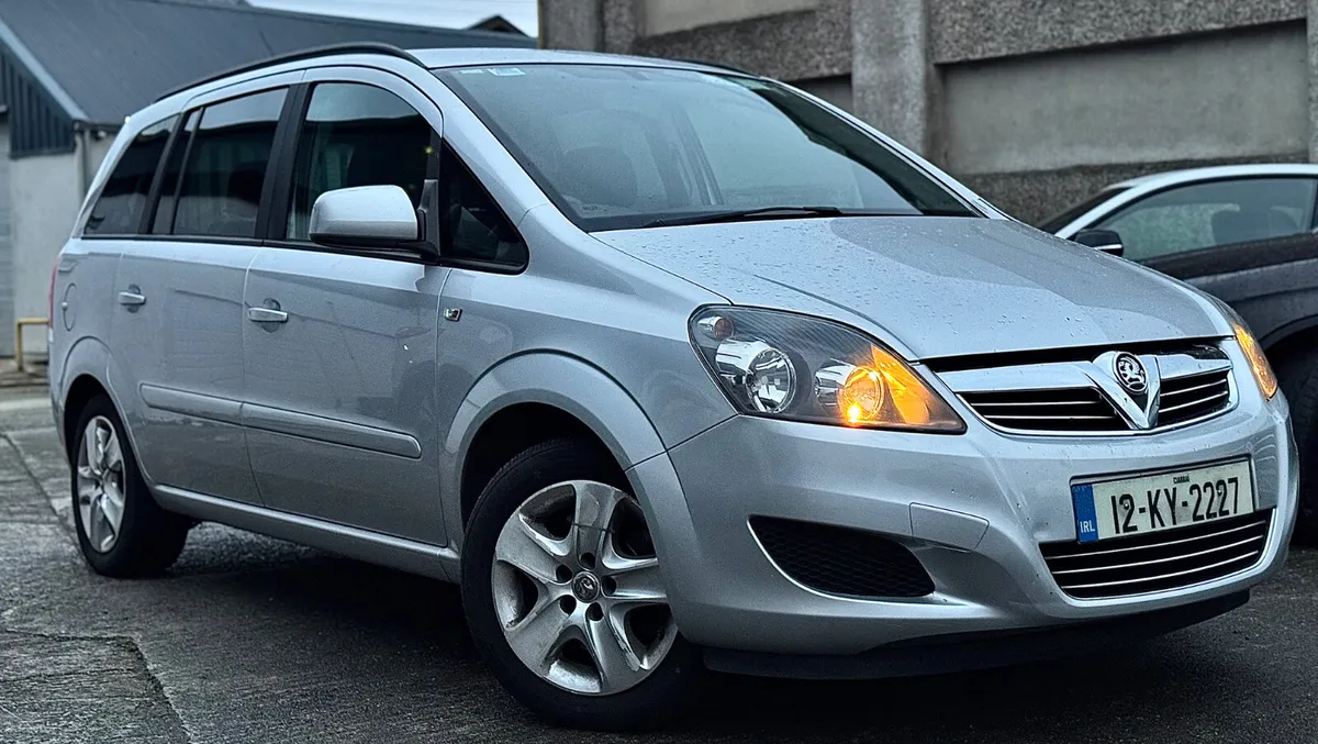 ⚫️Vauxhall Zafira 2012 LOW KM’S 7-SEATER⚫️ - Image 3