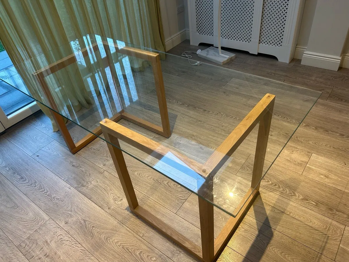 Kitchen table - Image 1