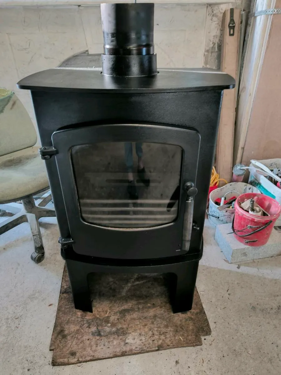 Charnwood Cove 2b boiler stove - Image 1