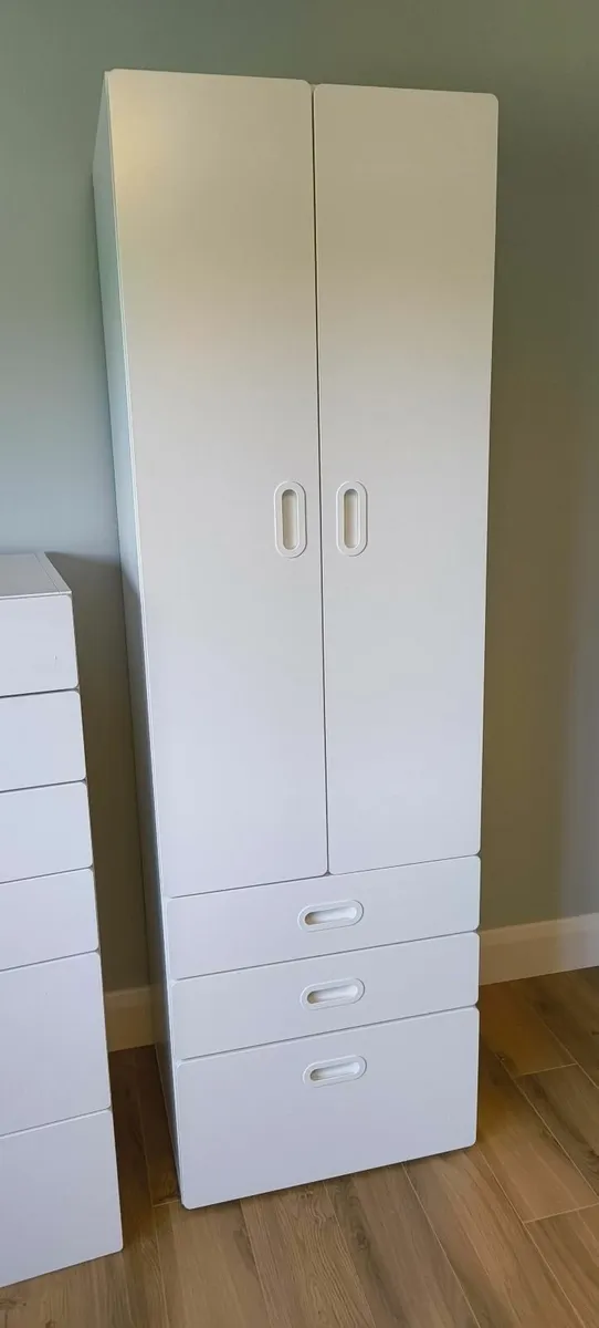Wardrobe & Drawer set - Image 2