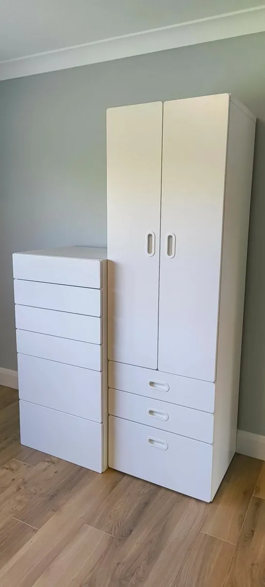 Wardrobe & Drawer set - Image 1