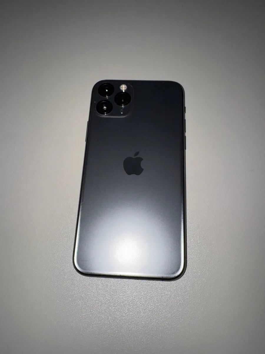 iPhone 11 Pro - Image 1