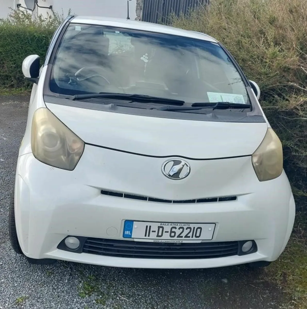 Toyota iQ 2011 AUTOMATIC. - Image 1