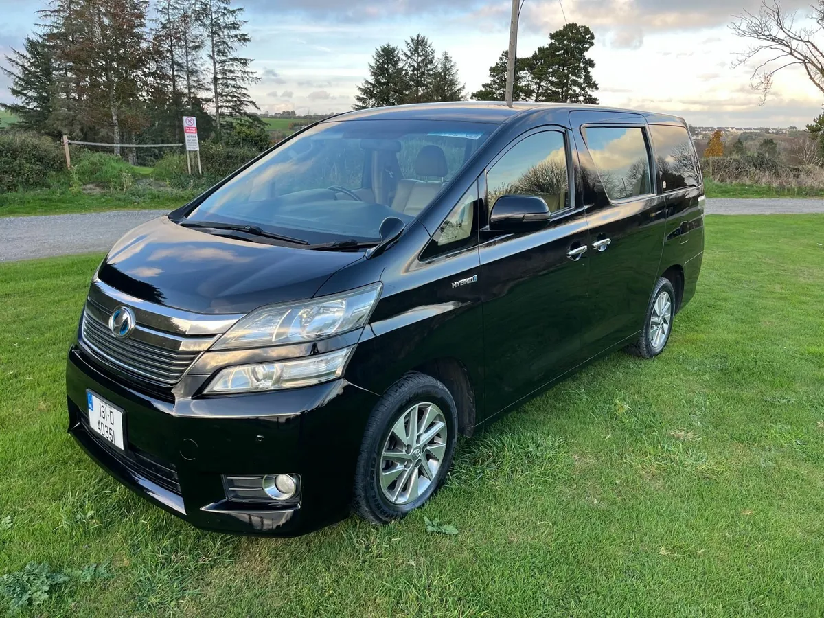 Toyota Vellfire 2013 - Image 4