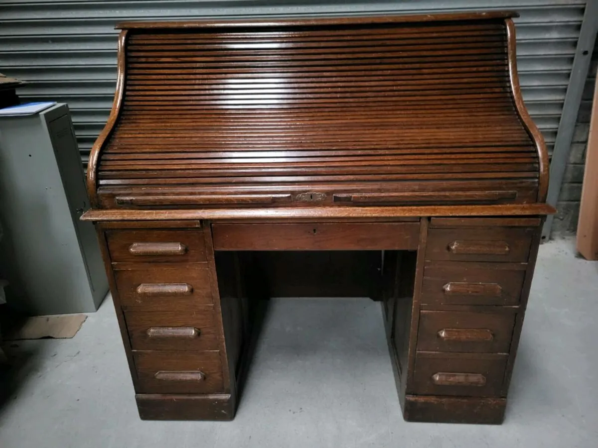 Antique Oak Roll Top Bureau. Good Condition. - Image 2