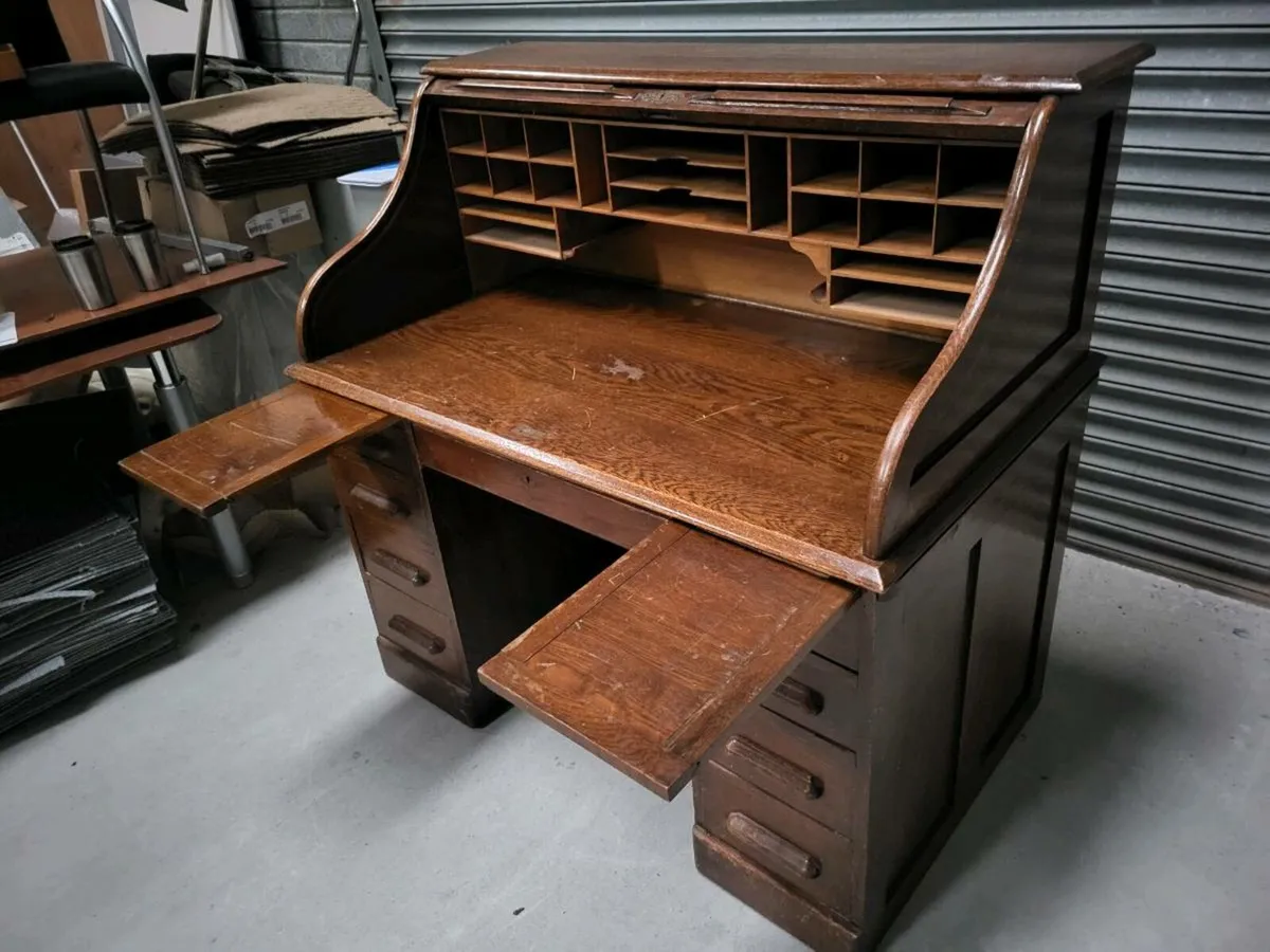 Antique Oak Roll Top Bureau. Good Condition. - Image 3