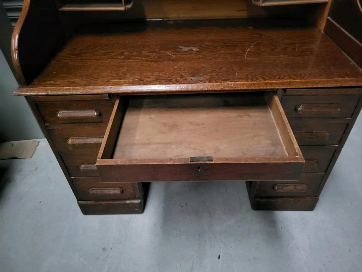 Antique Oak Roll Top Bureau. Good Condition. - Image 4