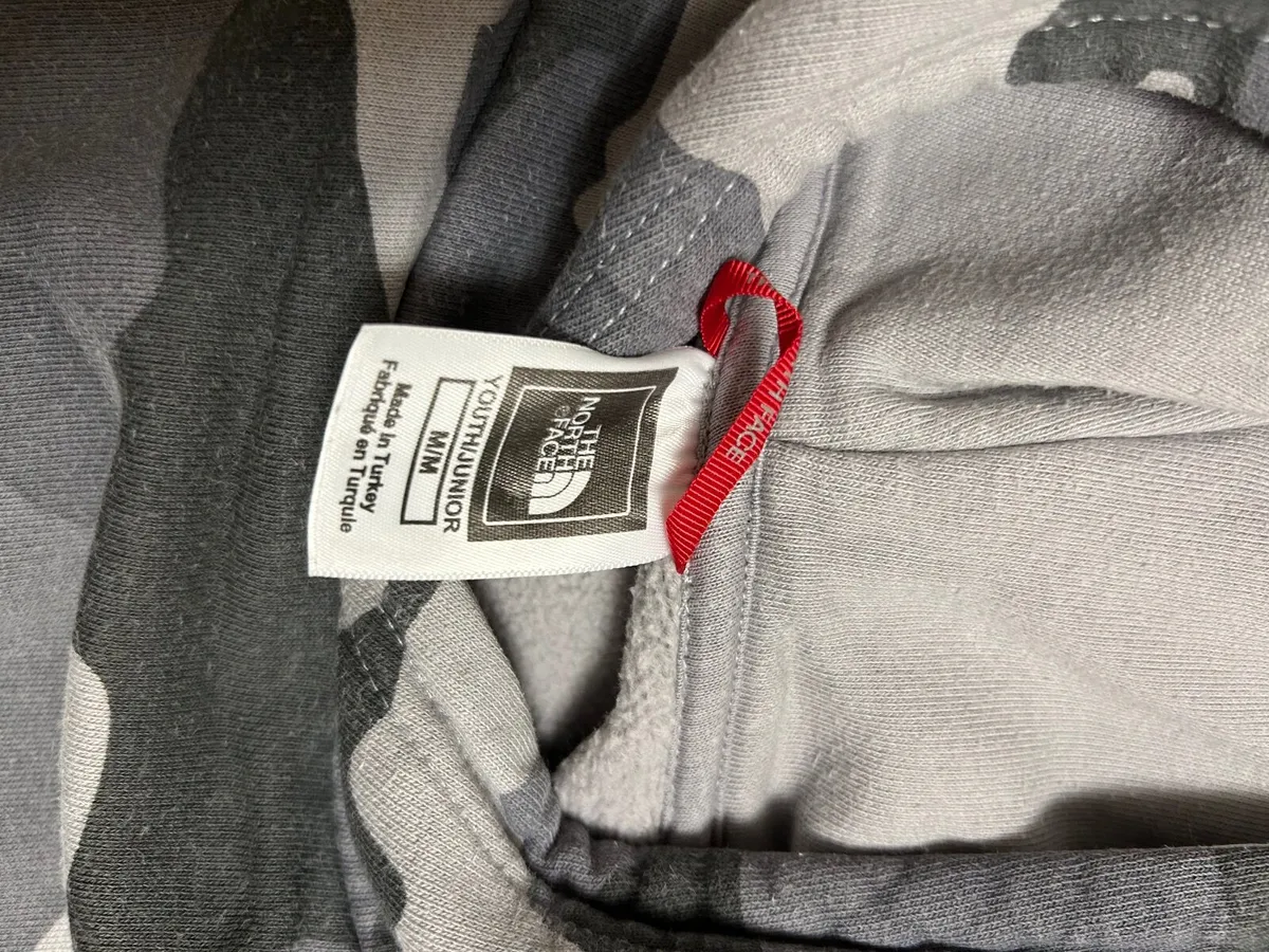Boys The North Face Camouflage Hoodie - Image 3