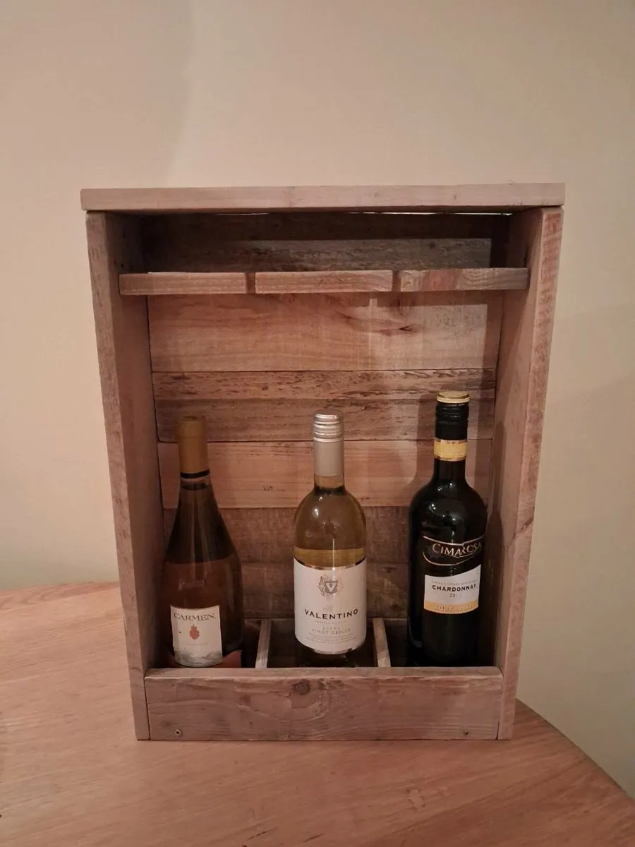 Wine bottle and glass holder - Image 2