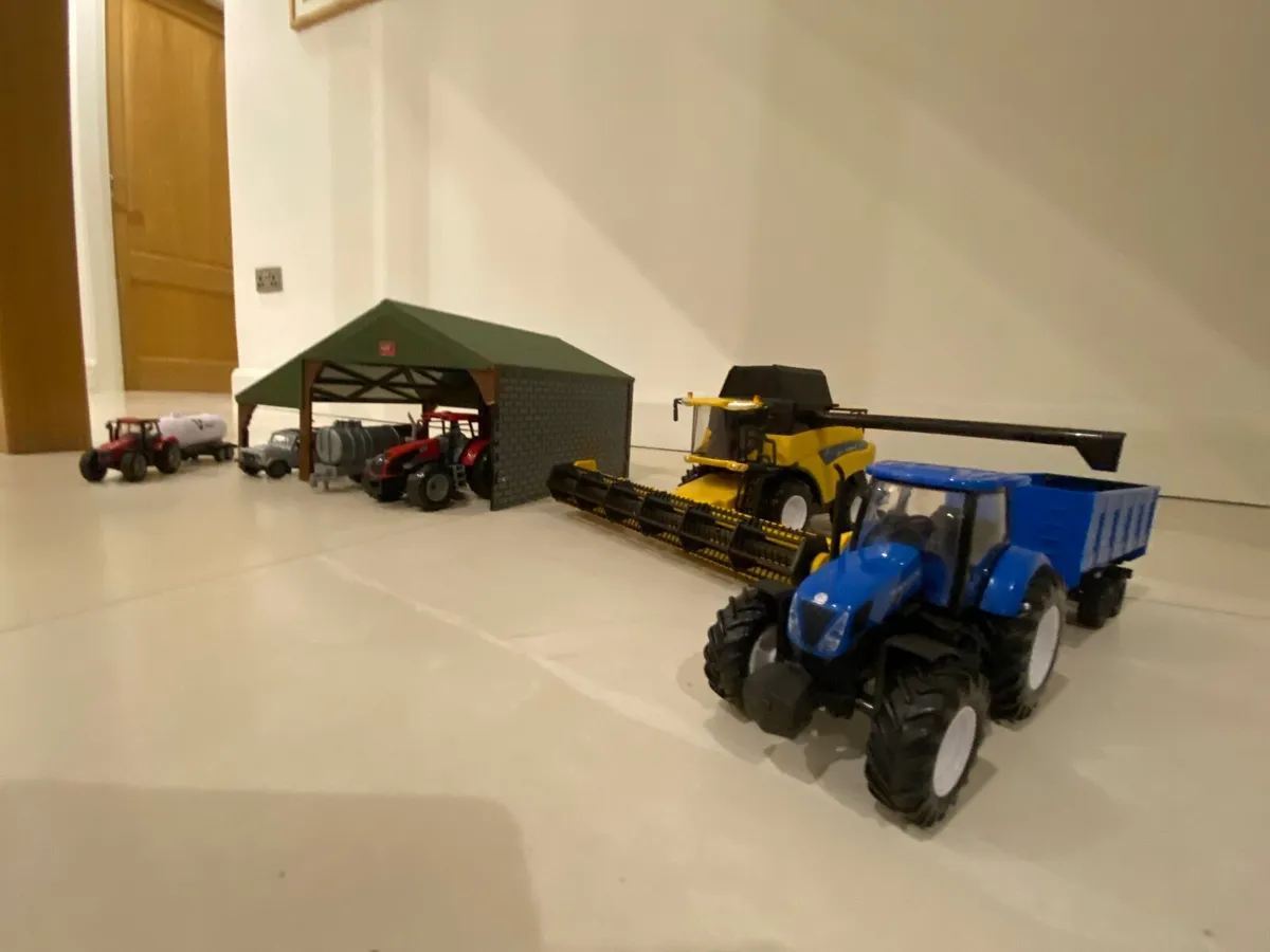 Toys - Image 3