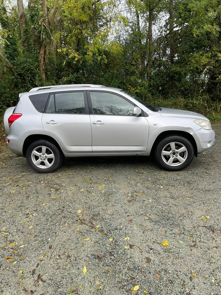 Toyota rav4 - Image 1