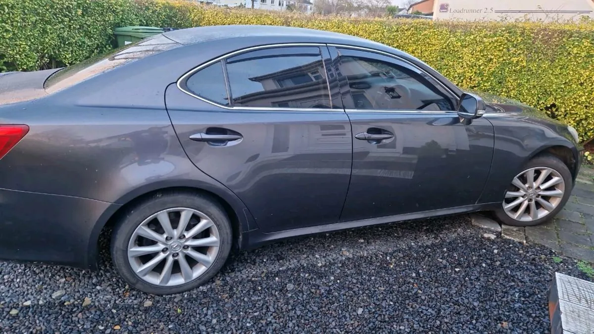 Lexus is220 - Image 1