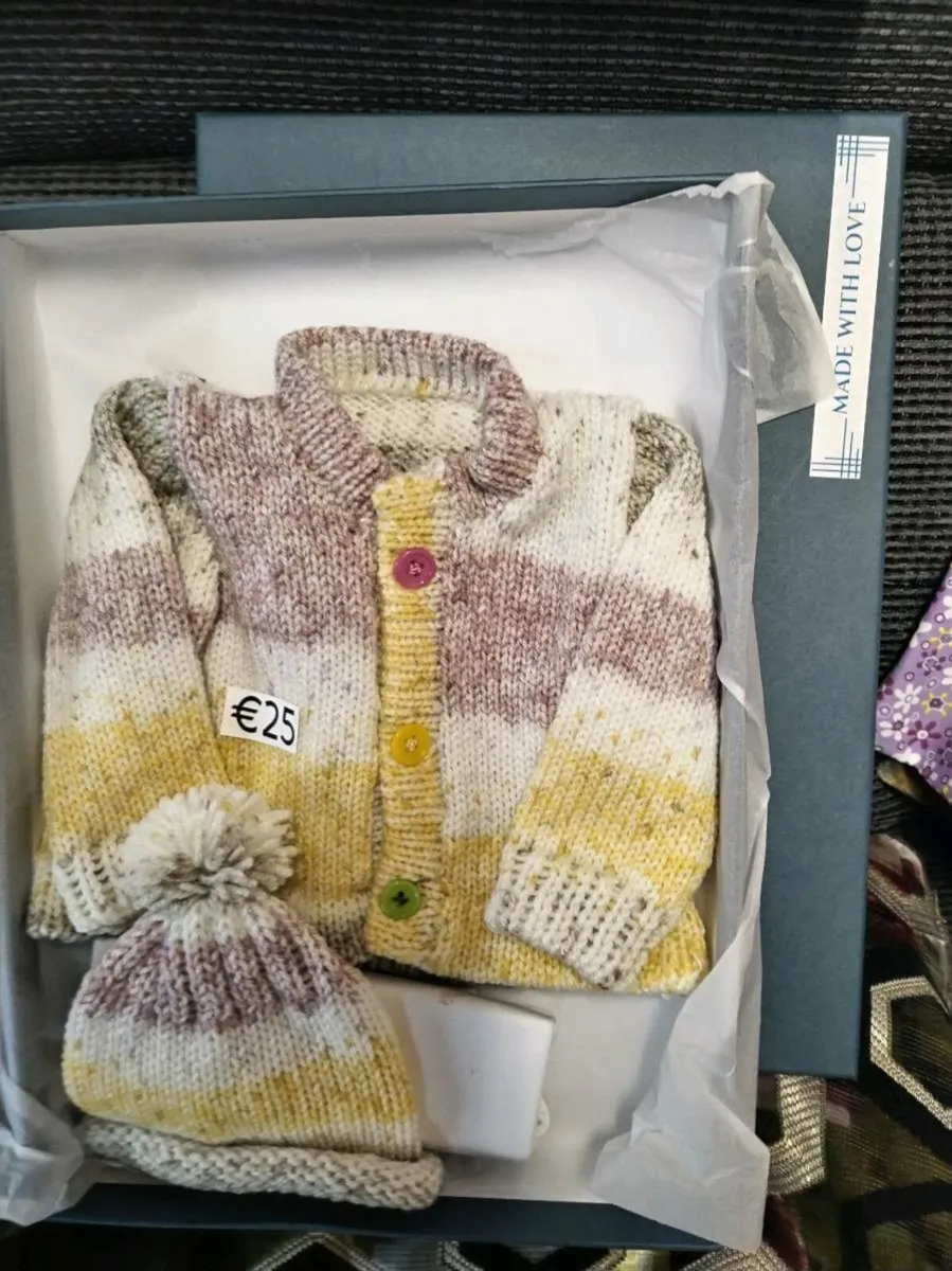 Hand knitted children's sets - Image 4