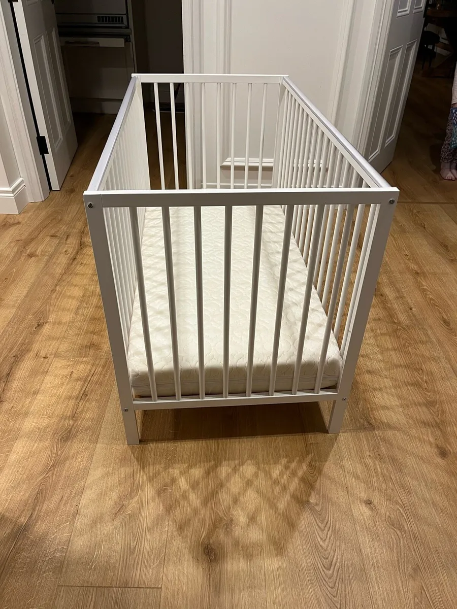 Baby Elegance Kim Cot - Image 2