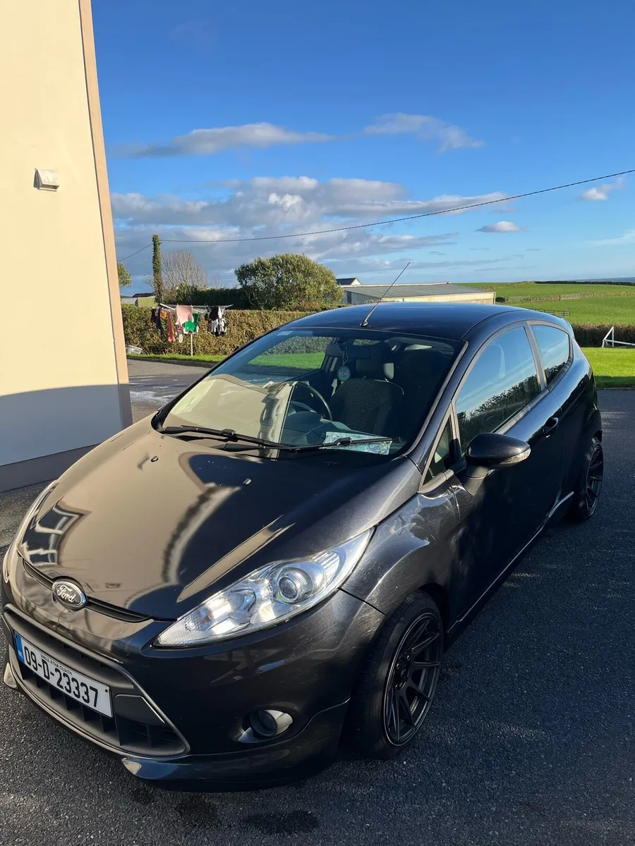 2009 Ford Fiesta Zetec S 1.6 petrol - Image 2