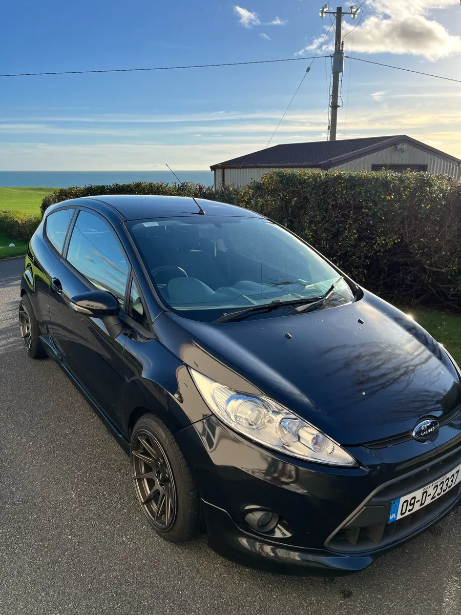 2009 Ford Fiesta Zetec S 1.6 petrol - Image 3