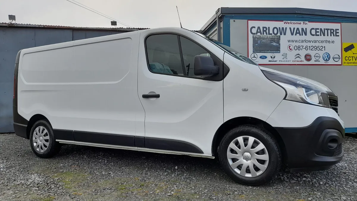 211 Renault Trafic 2.0 dci 120 business lwb - Image 1