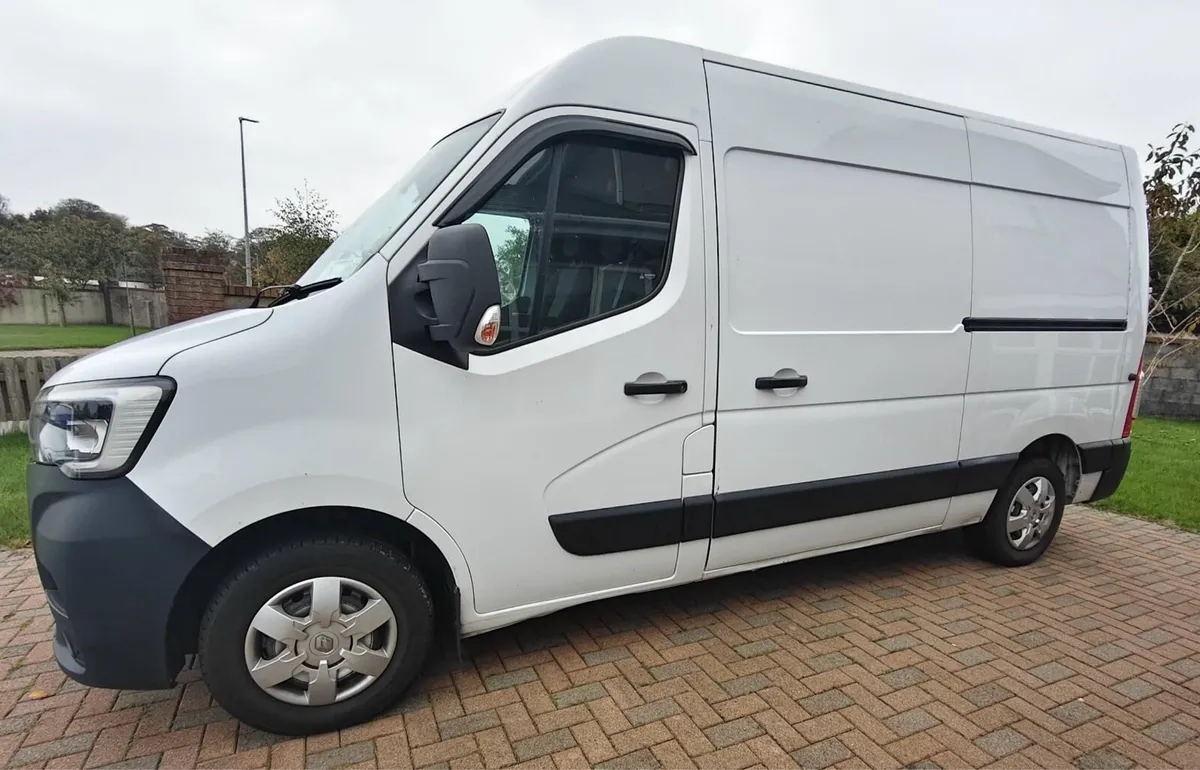 Renault Master MWB (No VAT) - Image 3