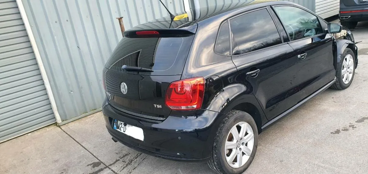 12 VW POLO AUTO - Image 4