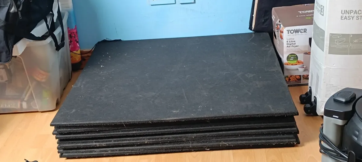 gym equipment - Image 1