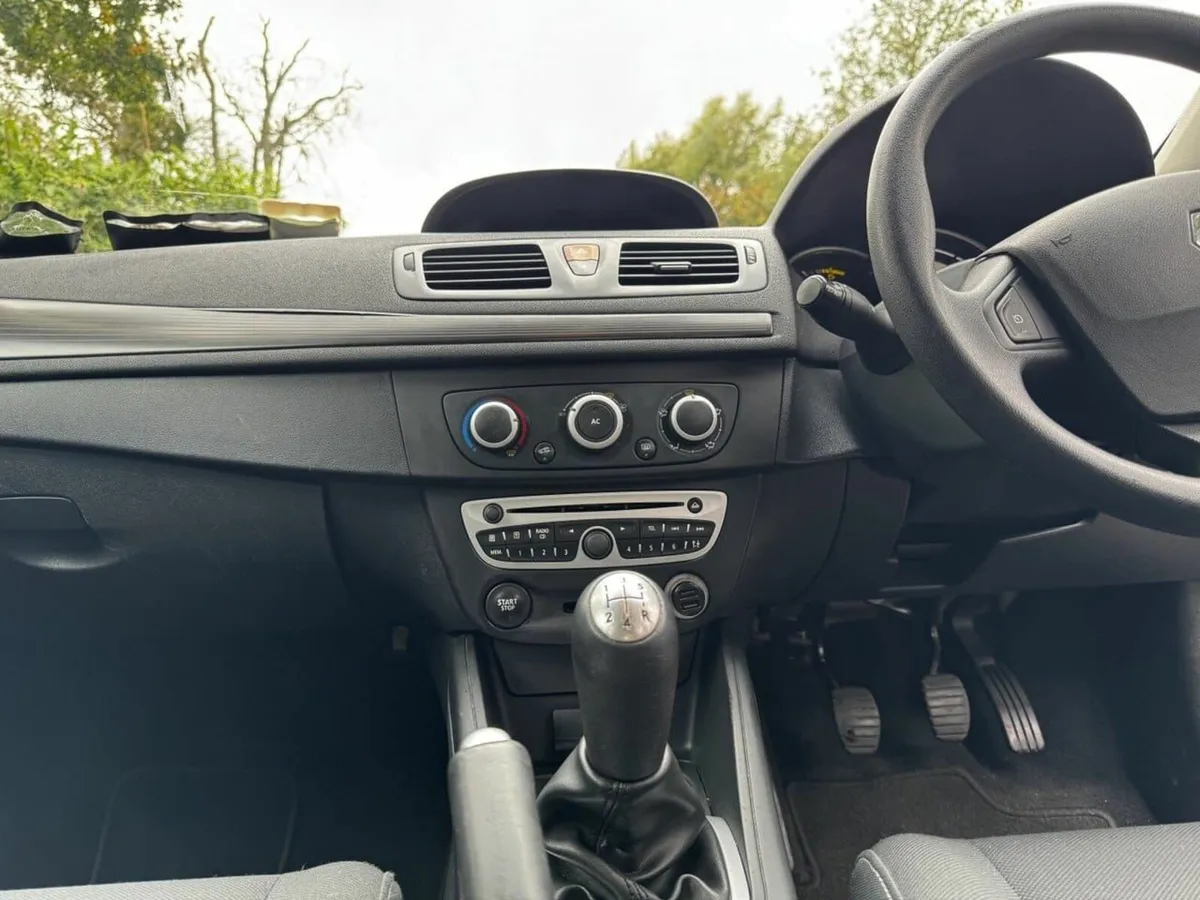 Renault Megane 2010 Dynamique - Image 4