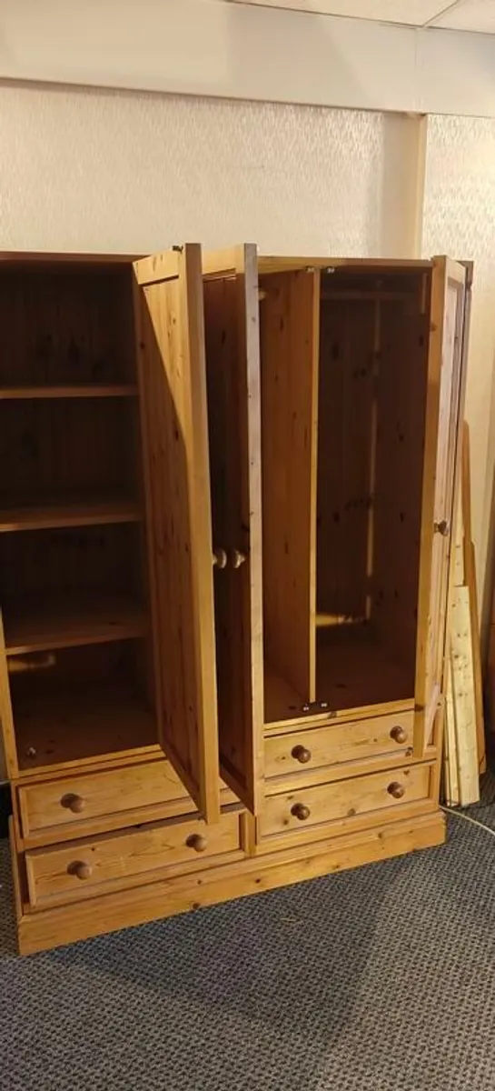 wardrobes - Image 4