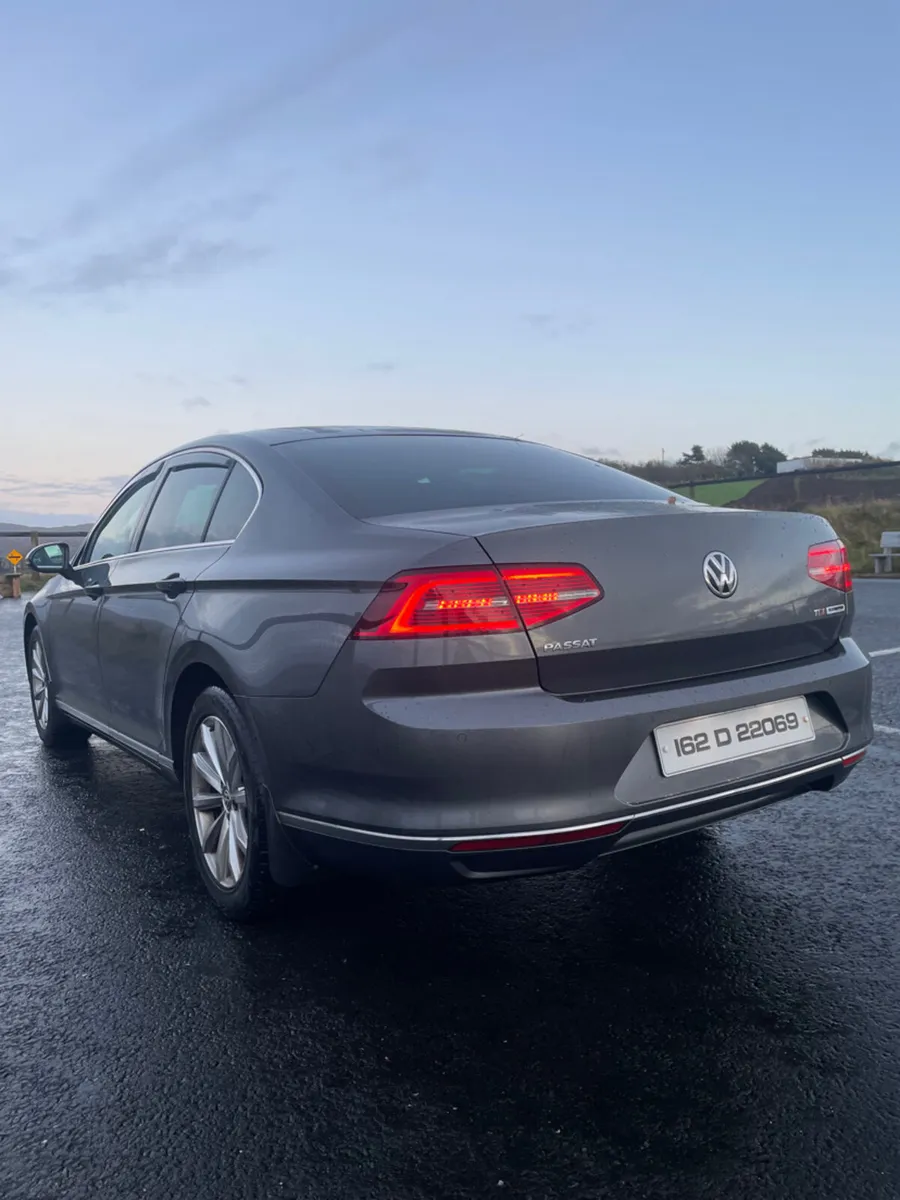 Volswagon Passat - Image 2