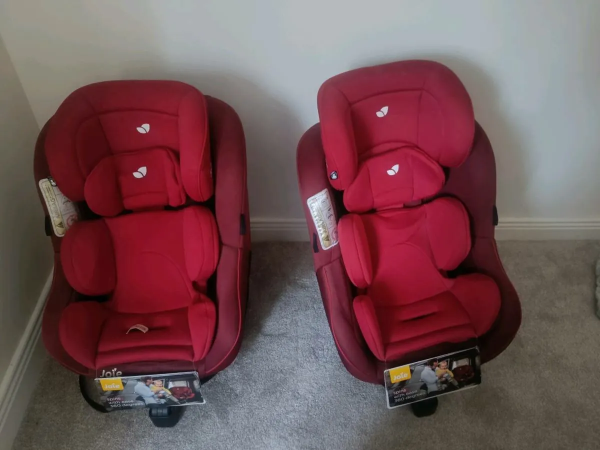 Isofix 360 child seats - Image 1