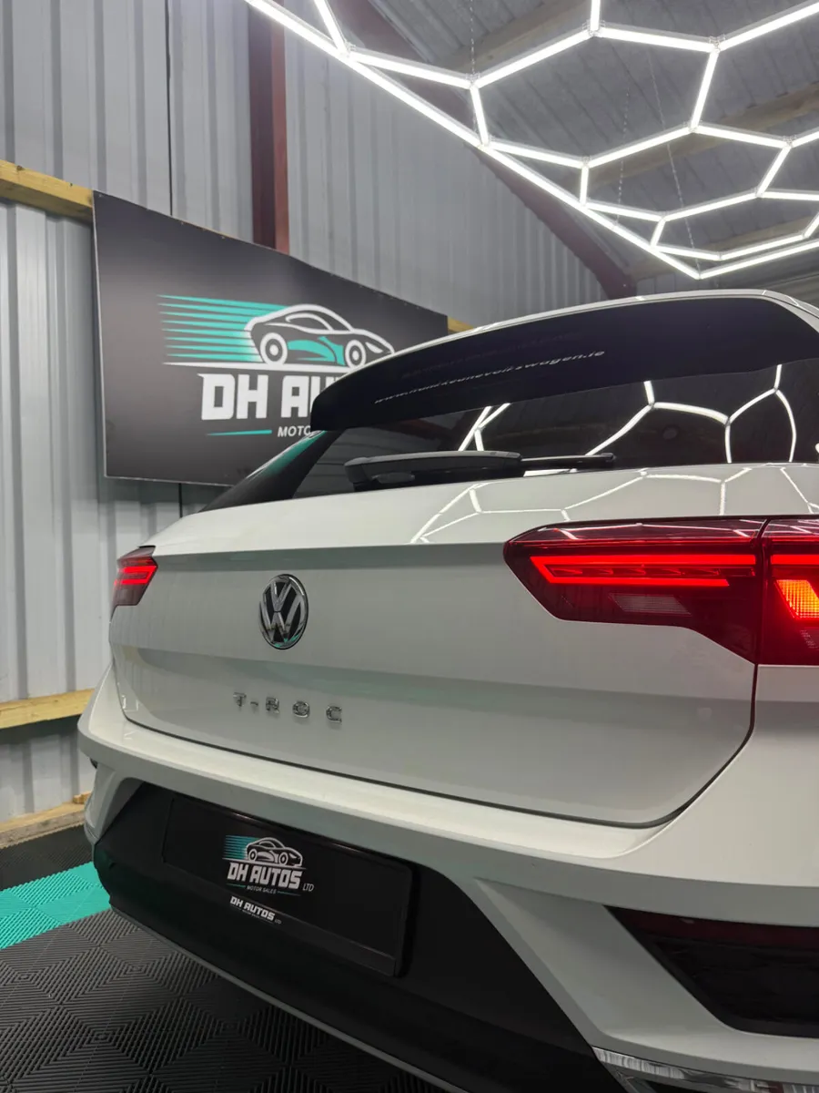 Volkswagen T-Roc 2018 - Only 114,000KM + Sunroof - Image 4