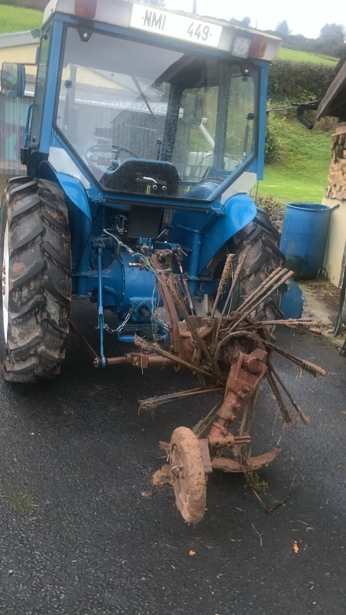 Ford 2000 - Image 2