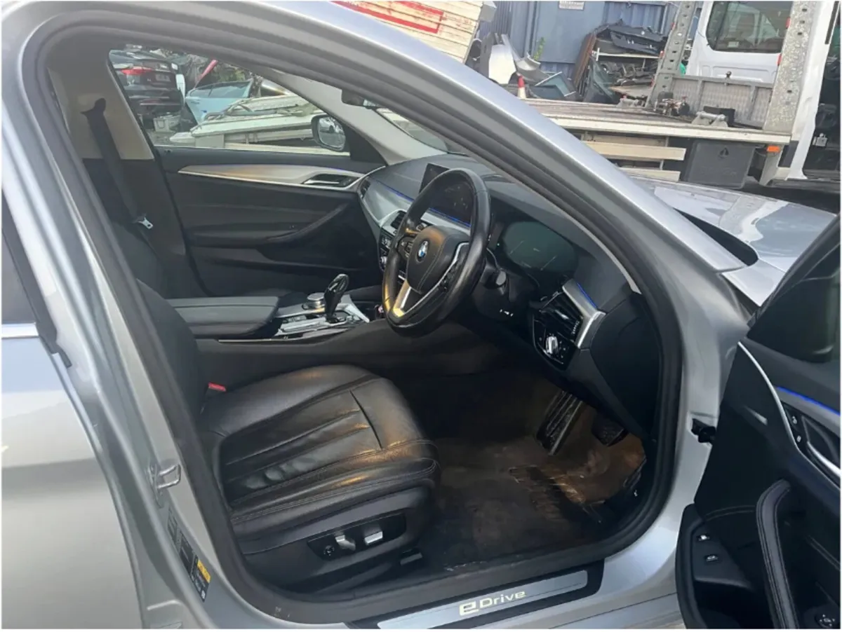 2019 Bmw 530e G30 not recorded engine problem - Image 3