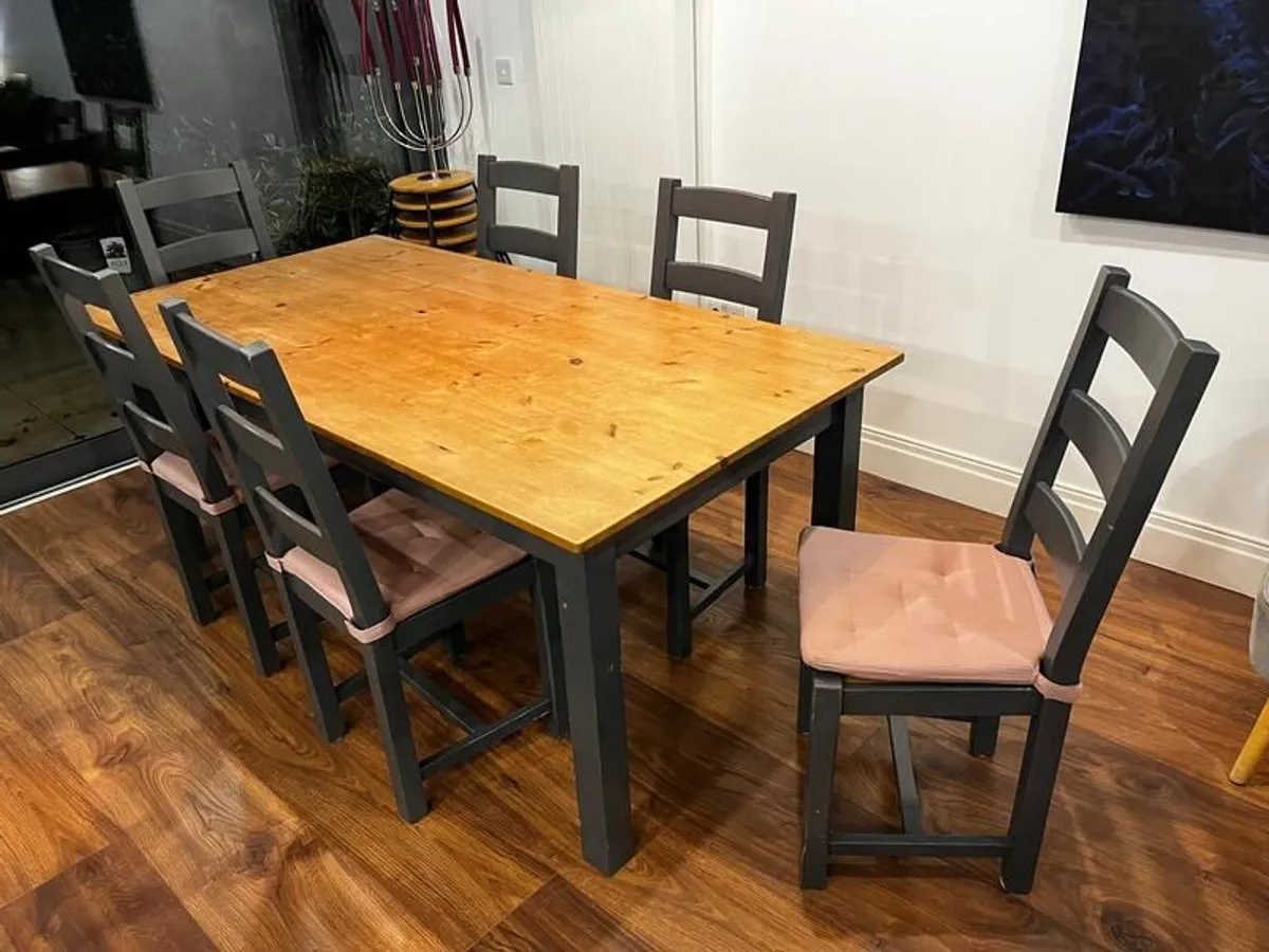 Solid Wood Dinning Table & 6 Chairs